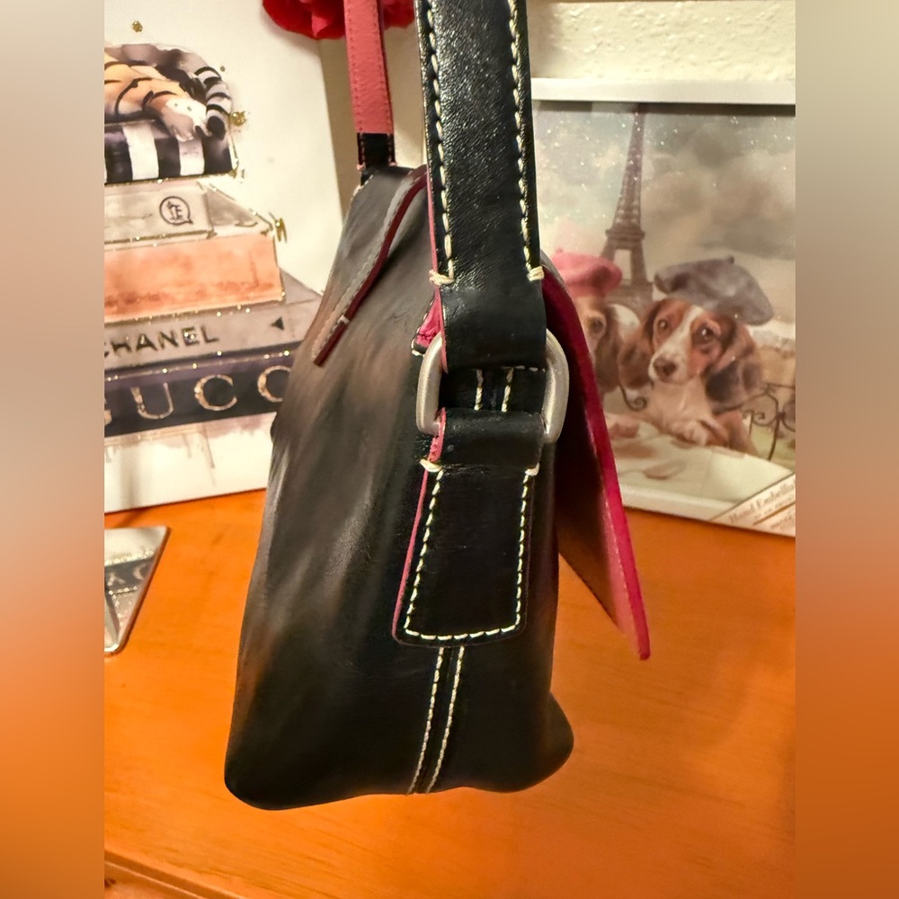 Dooney &  Bourke Black Leather Shoulder Bag with Pink Strap and Heart Accent - Picture 3 of 14